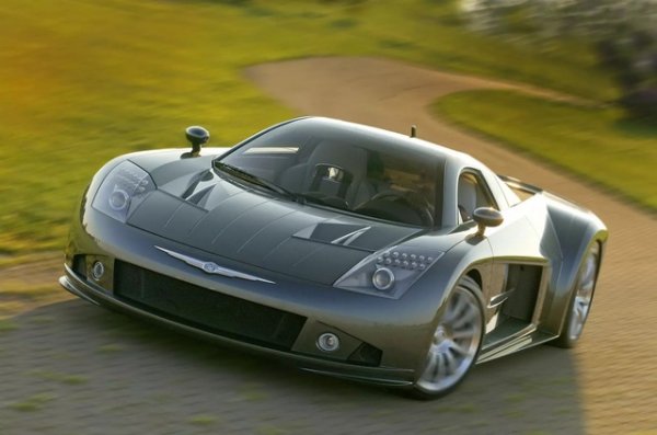 Ерата на отдавна разпадналия се съюз Daimler-Chrysler се счита от мнозина за фиаско, но обогати автомобилния свят с Four-Twelve Concept&ndash; смятан за бижу, но останал само като концепция. Идеята за мощно суперкупе се ражда след представянето на автомобилното изложение в Детройт през 2003 г. на мотоциклета Dodge Tomahawk с четири колела и V10 двигател от Viper.
Създаването на най-мрачните фантазии на инженерите направи фурор и затова за следващото изложение главният оперативен директор на Chrysler - Волфганг Бернхард, решава да подготви нещо още по-екстремно. Той изпраща запитване до AMG за супермотор и дори се обръща за съвет към Хорацио Пагани. Сътресенията се обясняват с големи амбиции - американците искат не само да забавляват публиката, но и да надминат почти всички.